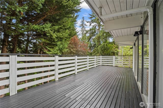 Property photo for 3240 90th Place Se, Mercer Island photo 4