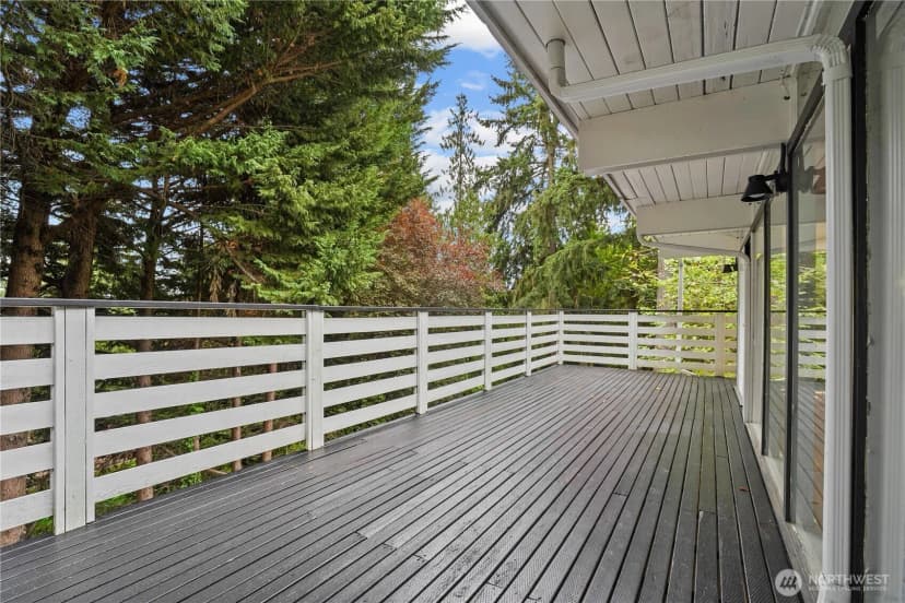 Property photo for 3240 90th Place Se, Mercer Island photo 4