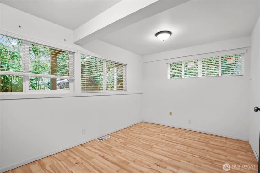 Property photo for 3240 90th Place Se, Mercer Island photo 12
