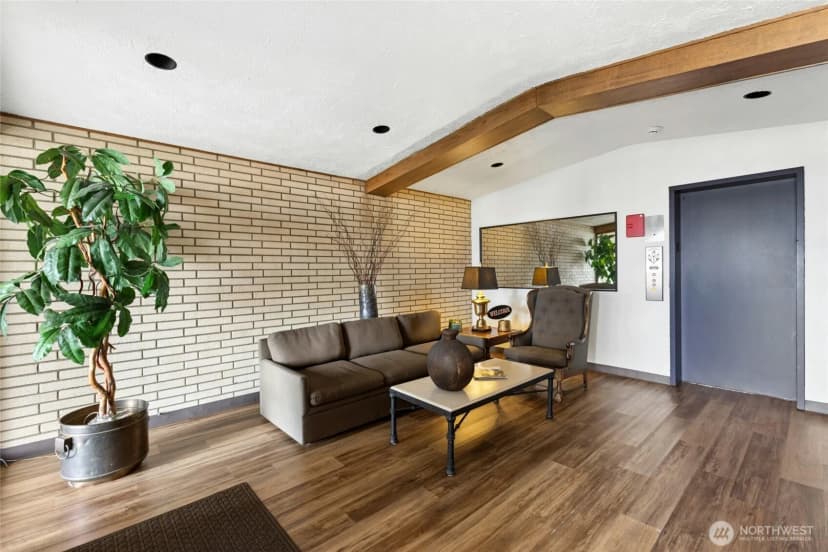 Property photo for 320 Melrose Avenue E #704, Seattle photo 6