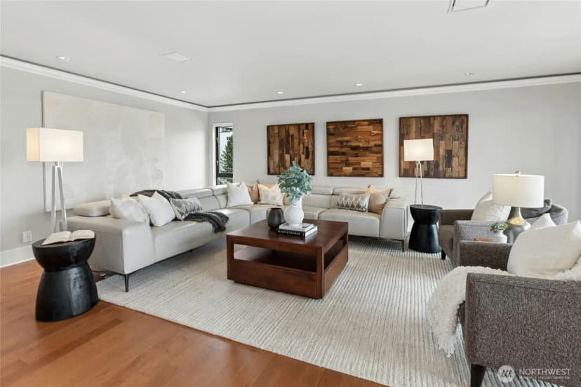 Property photo for 320 Melrose Avenue E #704, Seattle