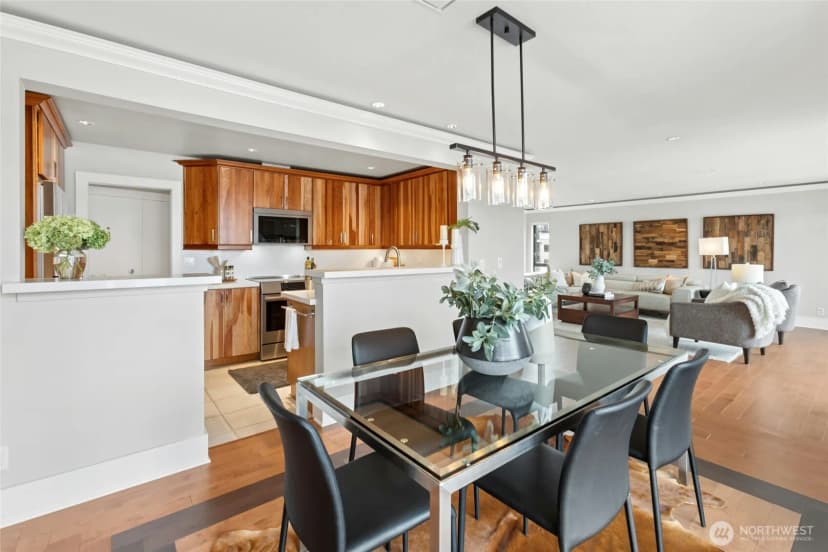 Property photo for 320 Melrose Avenue E #704, Seattle photo 3