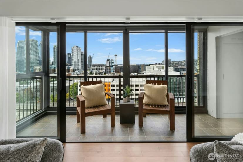 Property photo for 320 Melrose Avenue E #704, Seattle photo 10