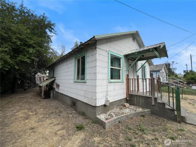 Property photo for 428 Garfield Street, Omak photo 2