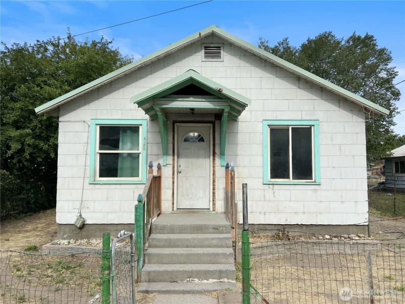 Property photo for 428 Garfield Street, Omak
