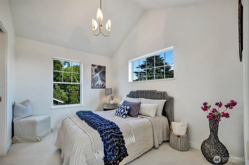 Property photo for 5549 B 34th Avenue Ne, Seattle photo 18