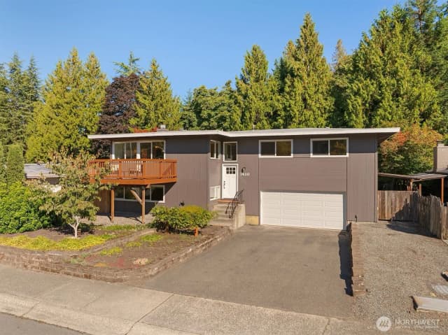 Property photo for 7430 143rd Avenue Ne, Redmond photo 3
