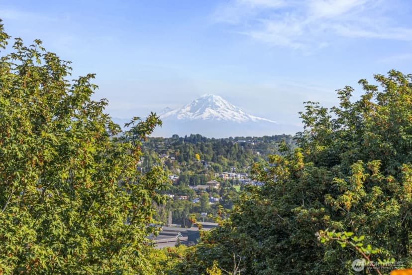 Property photo for 3006 36th Avenue Sw, Seattle photo 22