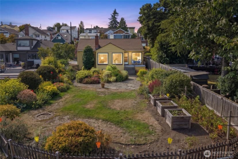 Property photo for 3006 36th Avenue Sw, Seattle photo 23