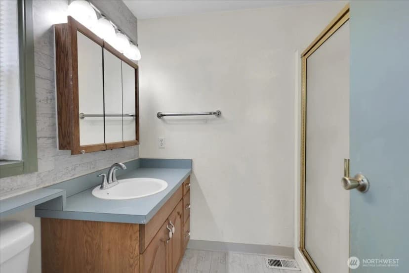 Property photo for 1621 113th Street S, Tacoma photo 22