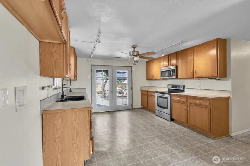 Property photo for 1621 113th Street S, Tacoma photo 5