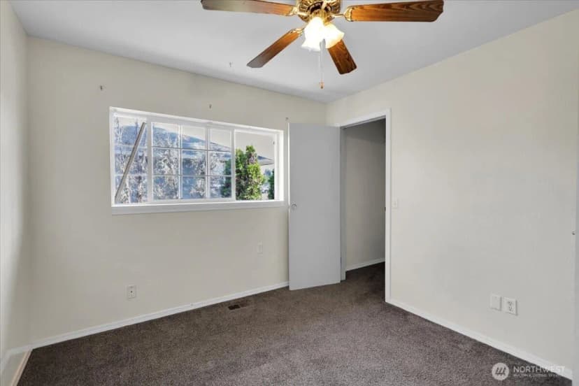 Property photo for 1621 113th Street S, Tacoma photo 18