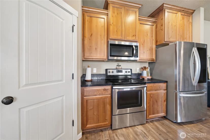 Property photo for 109 J Street Ne, Quincy photo 11