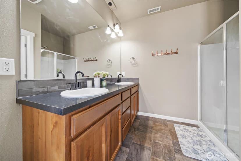 Property photo for 109 J Street Ne, Quincy photo 17