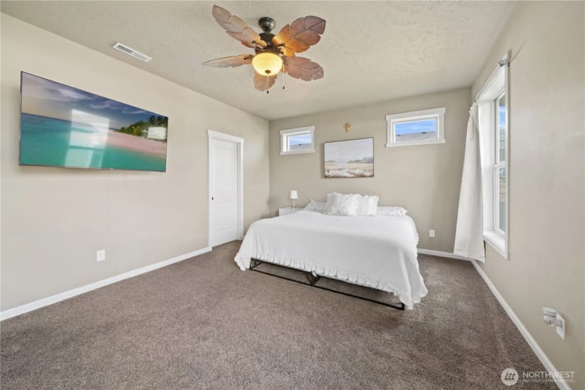 Property photo for 109 J Street Ne, Quincy photo 16