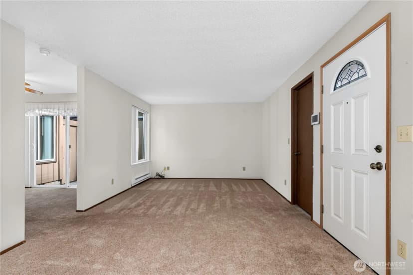 Property photo for 10114 52nd Drive Ne, Marysville photo 4