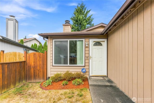Property photo for 10114 52nd Drive Ne, Marysville