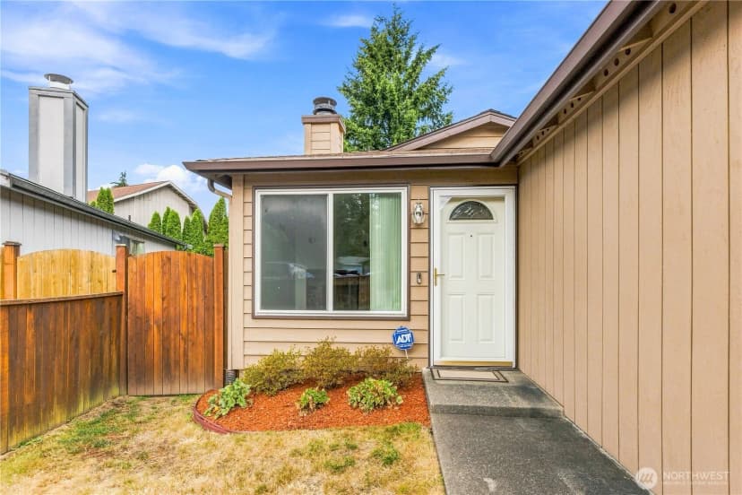 Property photo for 10114 52nd Drive Ne, Marysville