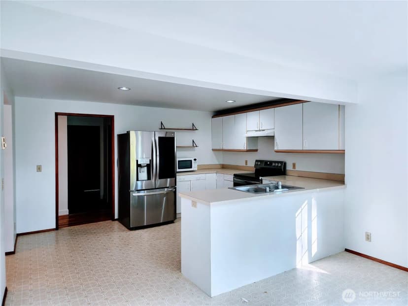 Property photo for 8542 Battle Point Drive Ne, Bainbridge Island photo 5