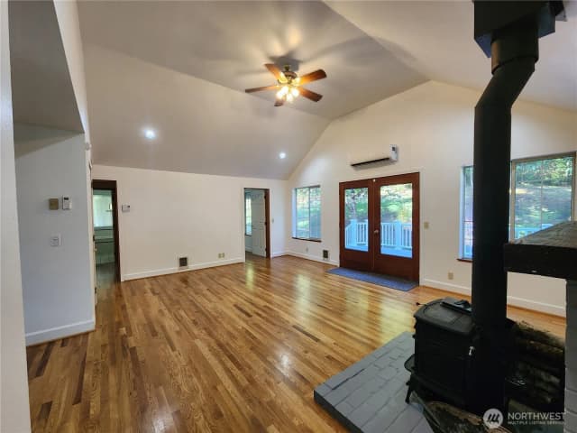 Property photo for 8542 Battle Point Drive Ne, Bainbridge Island photo 4