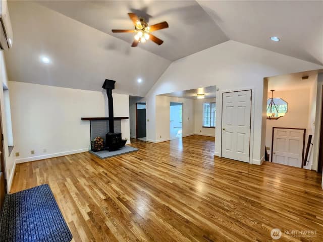 Property photo for 8542 Battle Point Drive Ne, Bainbridge Island photo 3