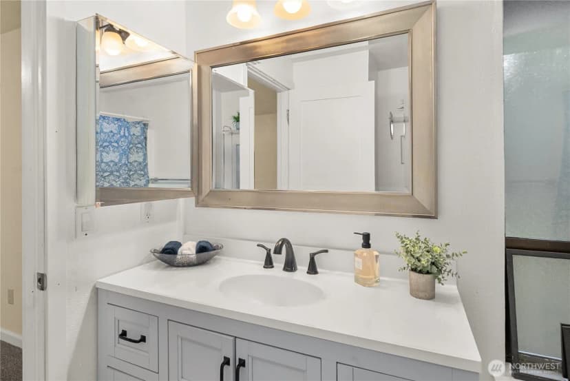 Property photo for 8051 Ne Paulanna Lane, Bainbridge Island photo 30