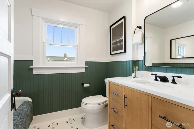 Property photo for 2141 7th Avenue W, Seattle photo 21