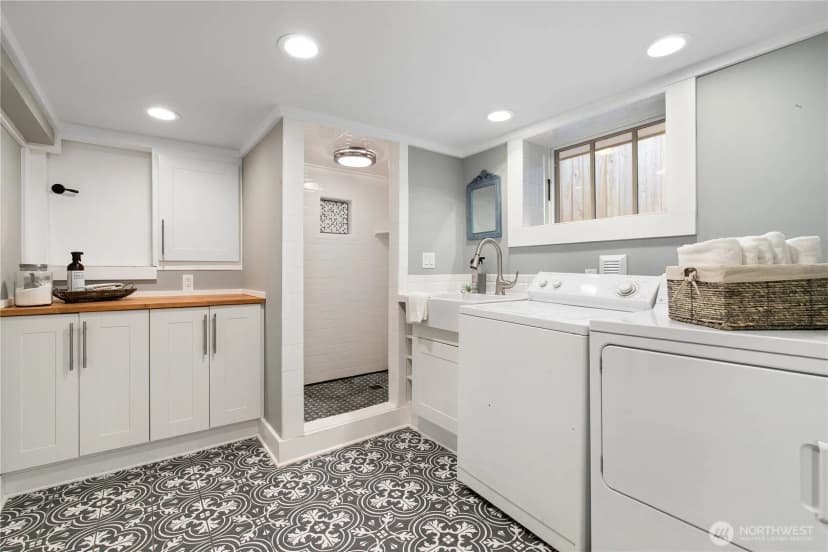 Property photo for 2141 7th Avenue W, Seattle photo 33