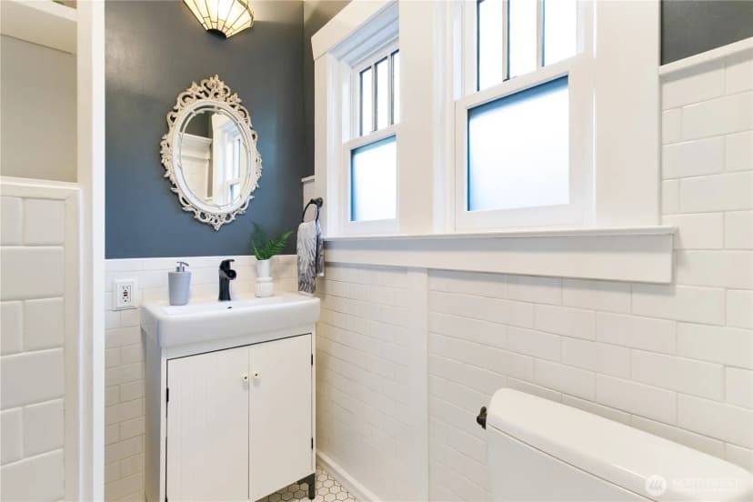 Property photo for 2141 7th Avenue W, Seattle photo 18