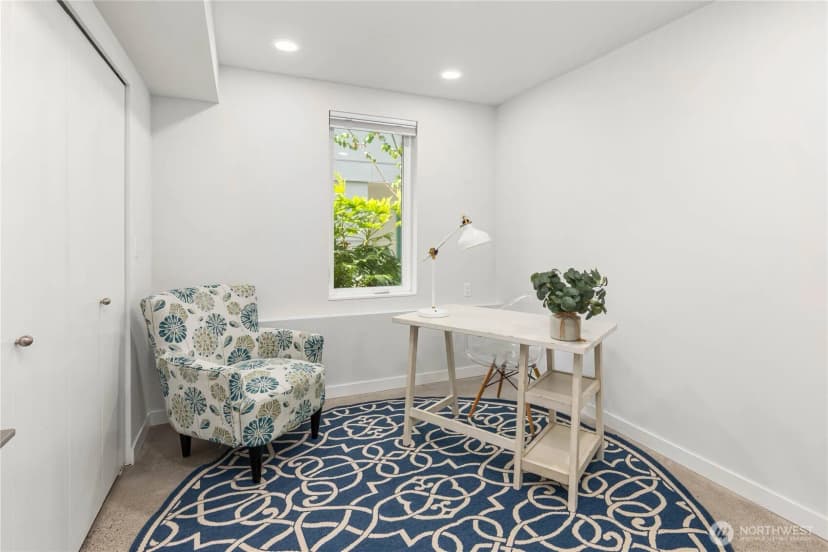 Property photo for 4407 44th Avenue Sw #a, Seattle photo 4