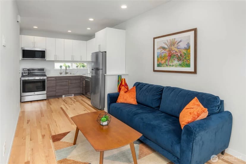 Property photo for 4407 44th Avenue Sw #a, Seattle photo 8