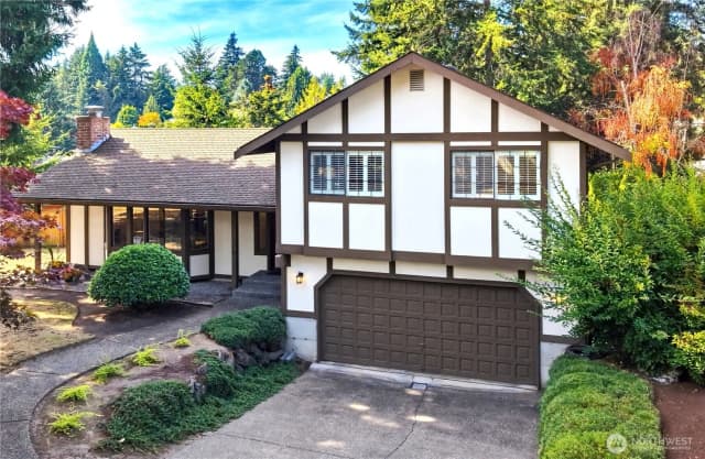 Property photo for 5004 63rd Avenue W, University Place