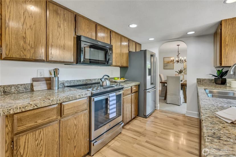 Property photo for 5004 63rd Avenue W, University Place photo 9