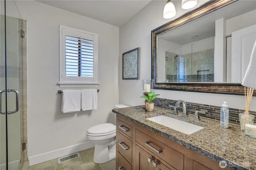 Property photo for 5004 63rd Avenue W, University Place photo 20