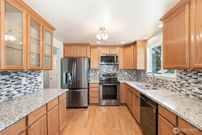 Property photo for 15914 57th Avenue Ct E, Puyallup photo 11