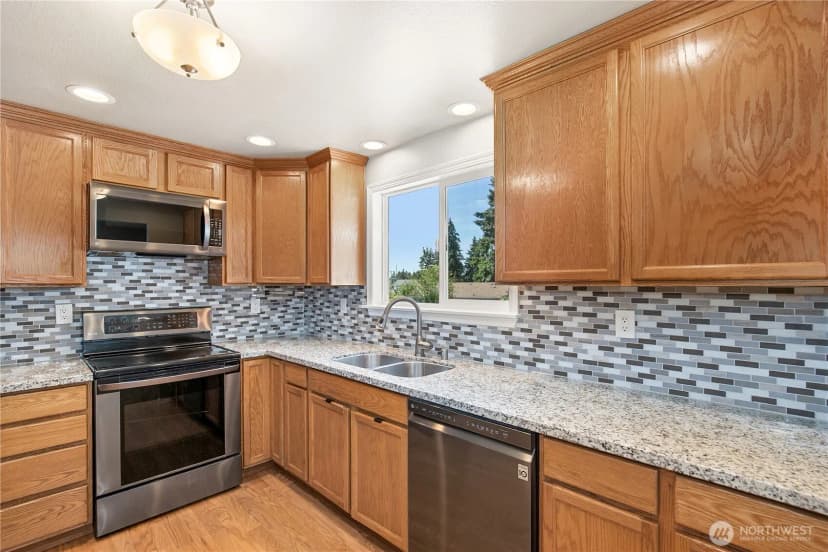 Property photo for 15914 57th Avenue Ct E, Puyallup photo 12