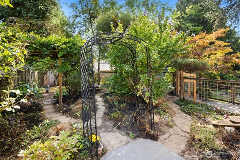Property photo for 3825 Ne 115th Street, Seattle photo 33