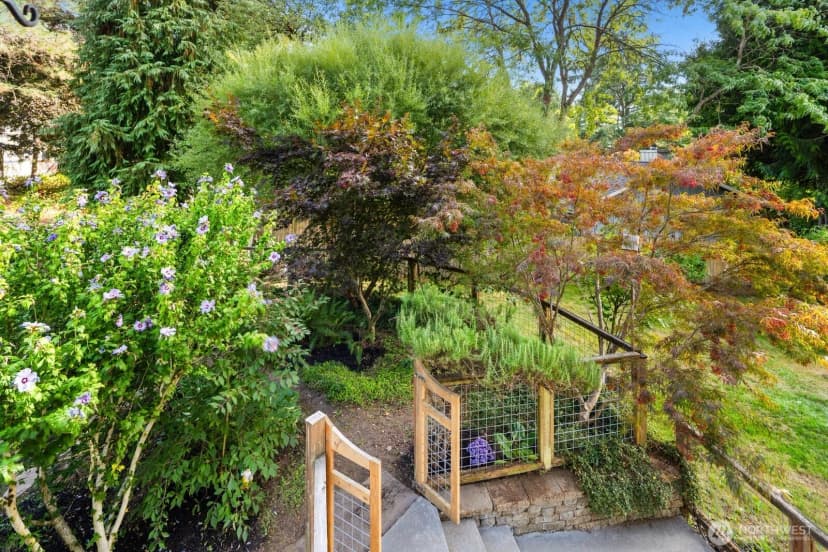 Property photo for 3825 Ne 115th Street, Seattle photo 12