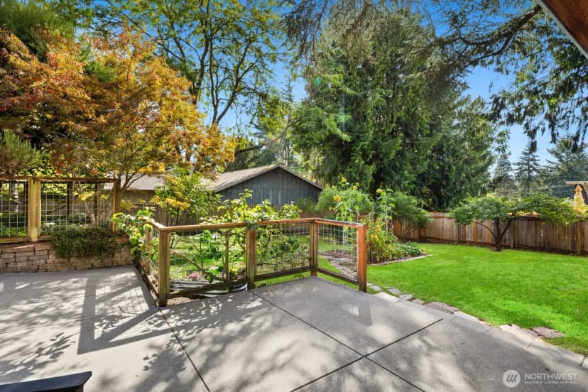 Property photo for 3825 Ne 115th Street, Seattle photo 24