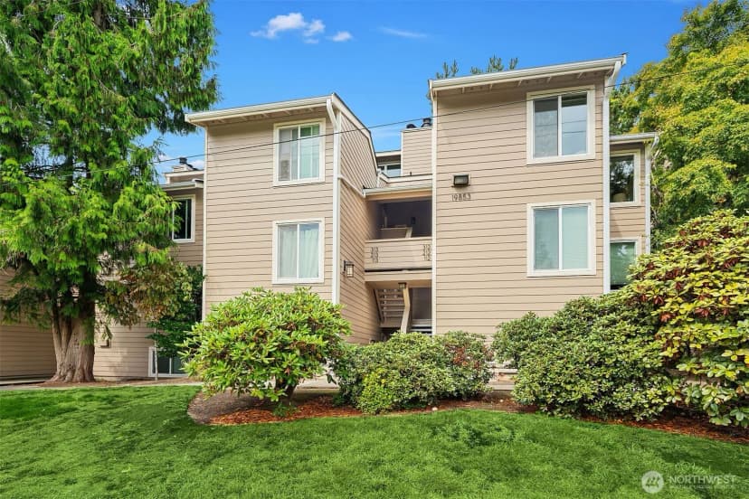 Property photo for 19853 25th Avenue Ne #312, Shoreline