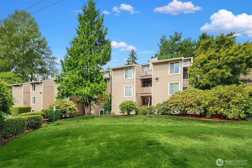 Property photo for 19853 25th Avenue Ne #312, Shoreline photo 23