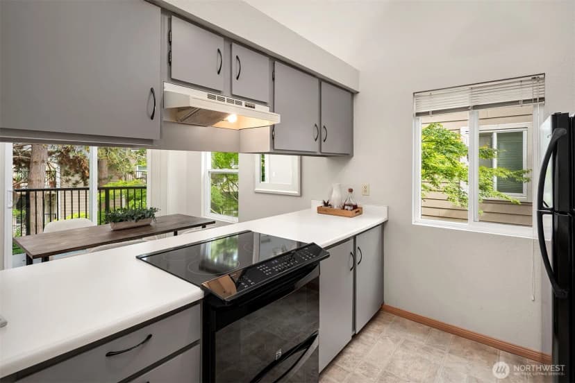 Property photo for 19853 25th Avenue Ne #312, Shoreline photo 14