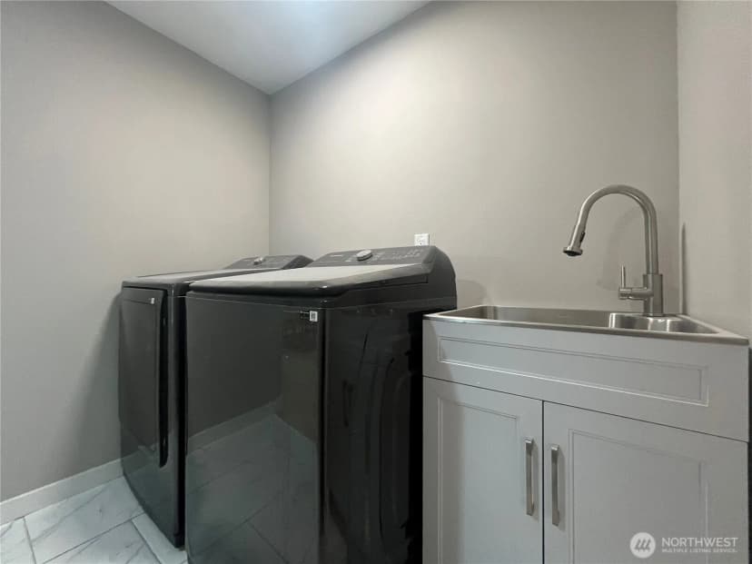 Property photo for 22817 96th Avenue S, Kent photo 12