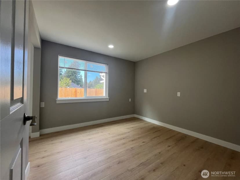Property photo for 22817 96th Avenue S, Kent photo 30