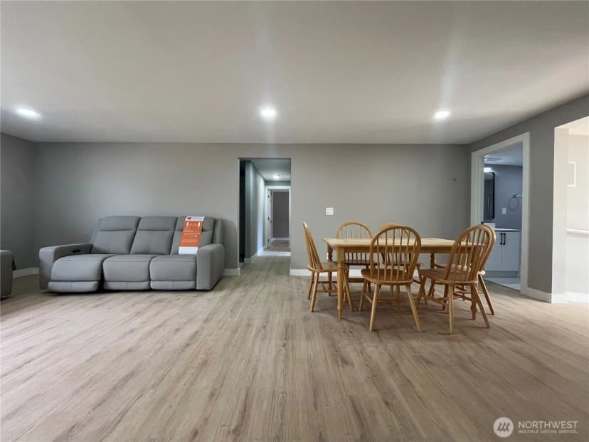Property photo for 22817 96th Avenue S, Kent photo 8
