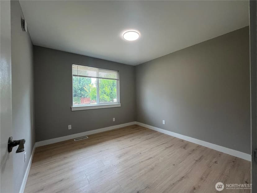 Property photo for 22817 96th Avenue S, Kent photo 25