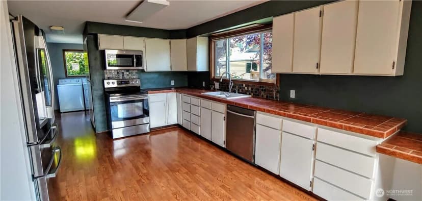 Property photo for 341 Mackenzie Drive, Camano Island photo 2