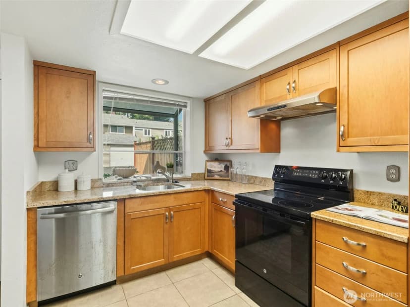 Property photo for 14441 124th Avenue Ne #a7, Kirkland photo 8