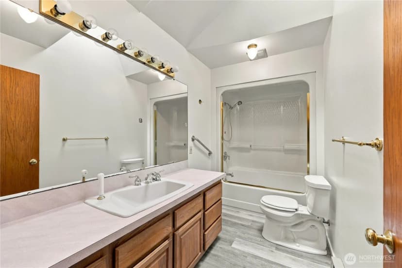 Property photo for 1536 Shorewood Drive, Bremerton photo 25