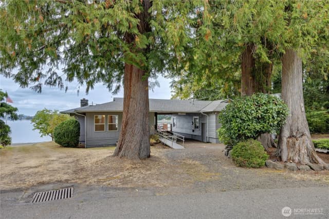 Property photo for 1536 Shorewood Drive, Bremerton photo 2